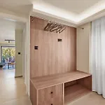 Callista Seafront Apartment *