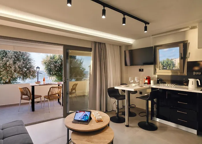 Callista Seafront Апартаменты *